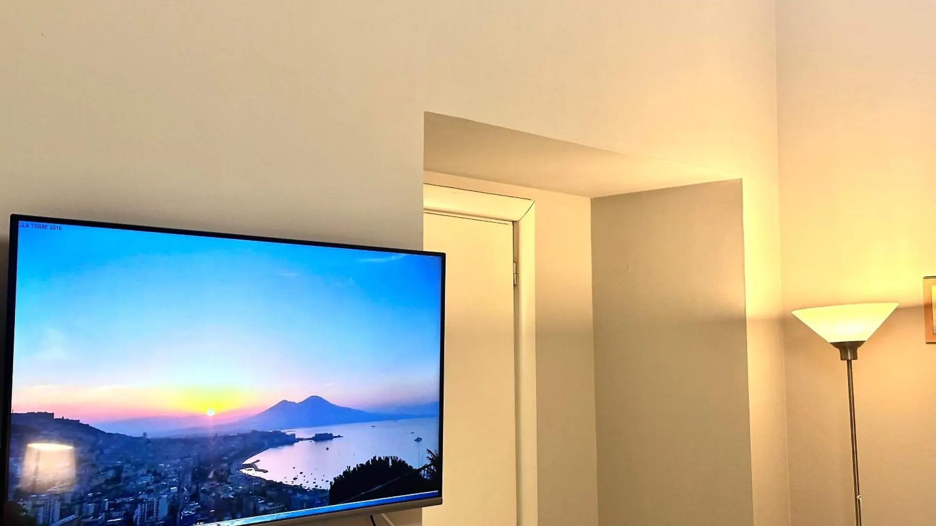 Apartment Dimora Del Plebiscito Home Naples