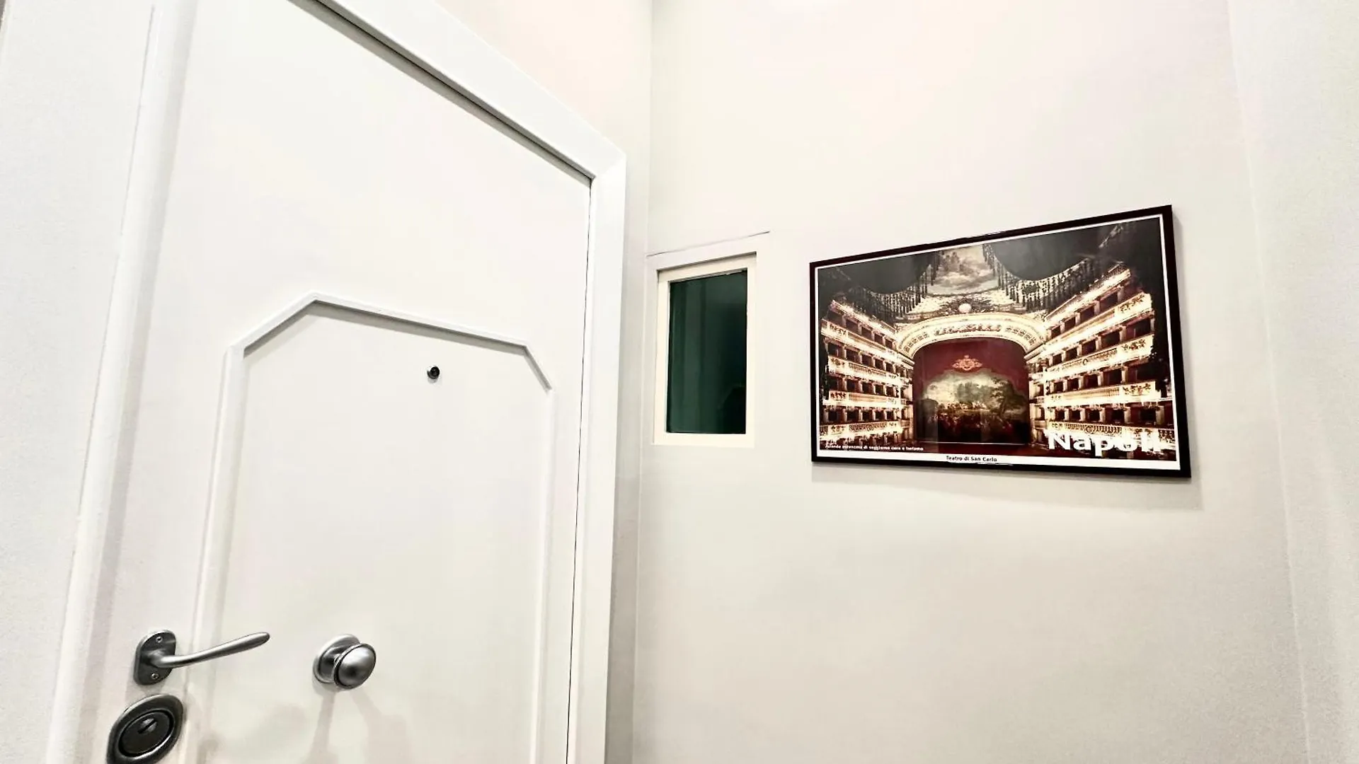Dimora Del Plebiscito Home Naples Italy